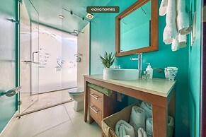 Oceanview 3BR Apt With Beach Access - Pools - Gym