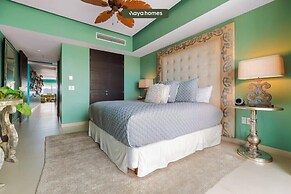 Oceanview 3BR Apt With Beach Access - Pools - Gym