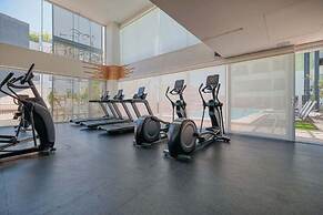 Cozy 1Br Apt - Pool - Gym - 2 Min to the Beach