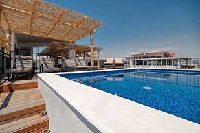 Cozy 1Br Apt - Pool - Gym - 2 Min to the Beach