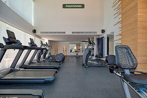 Cozy 1Br Apt - Pool - Gym - 2 Min to the Beach