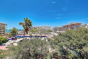 Great Apt With King Size bed - Rooftop Pool - Spa