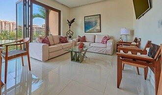 Great Apt With King Size bed - Rooftop Pool - Spa