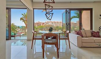 Great Apt With King Size bed - Rooftop Pool - Spa