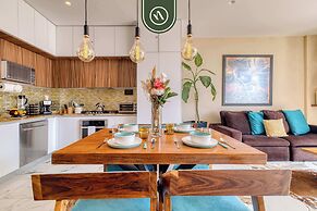 Amazing Condo With Rooftop Pool - Private Balcony