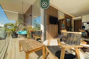 Amazing Condo With Rooftop Pool - Private Balcony