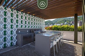 Amazing Condo With Rooftop Pool - Private Balcony