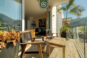 Amazing Condo With Rooftop Pool - Private Balcony