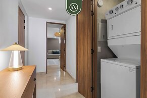 Beatiful Oceanview 1 BR Condo - Pool - Beach