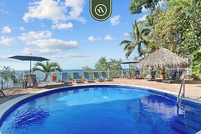Oceanfront 2 BR Condo With Spectacular View - Pool