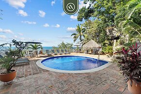 Oceanfront 2 BR Condo With Spectacular View - Pool