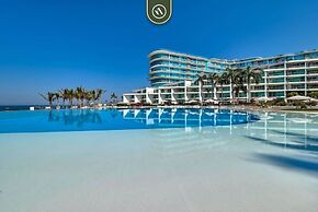 2BR With Private Balcony - Oceanfront Building