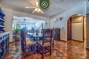 Ocean View 2Br Condo-balcony-beach-pool - 310