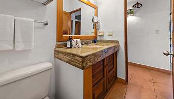 Ocean View 1Br Condo-balcony-beach-pool - 306
