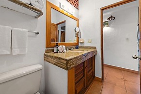 Ocean View 1Br Condo-balcony-beach-pool - 306