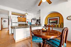 Ocean View 1Br Condo-balcony-beach-pool - 306