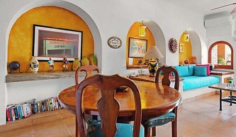 Ocean View 1Br Condo-balcony-beach-pool - 306