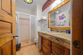 Ocean View 1Br Condo-balcony-beach-pool - 306