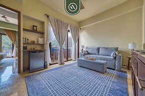 Tasteful Condo Near Romantic Zone - Pool