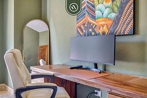 Tasteful Condo Near Romantic Zone - Pool