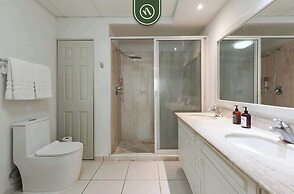 Mexican Styled 2 BR Condo - Beachfront - Pool