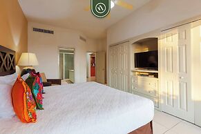 Mexican Styled 2 BR Condo - Beachfront - Pool