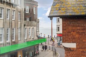 2 Bed Flat - Sleeps 2 - Parking - Wifi