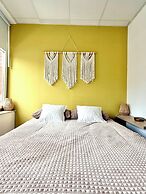 Spacious duplex in the center