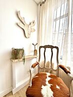 Spacious duplex in the center