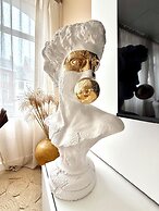 Spacious duplex in the center