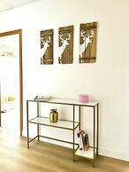 Spacious duplex in the center