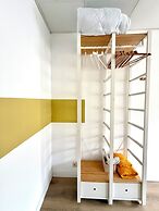 Spacious duplex in the center