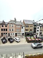 Spacious duplex in the center