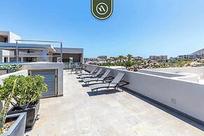 Centric 1BR Condo in Downtown Cabo - Rooftop Pool