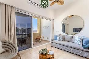 Oceanview Condo in Cabo With Beach - Pool