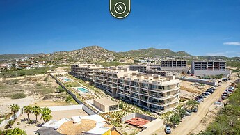 Luxury 2 BR Condo - Oceanview Pool - Gym