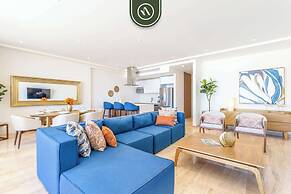 Luxury 2 BR Condo - Oceanview Pool - Gym