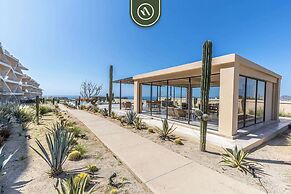 Luxury 2 BR Condo - Oceanview Pool - Gym