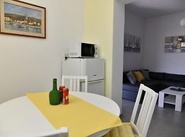 Apartments Near Sea Supetar