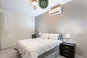 New 2 BR Condo With Private Terrace - BBQ