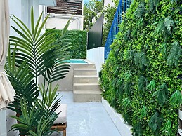 Kb 123 3bd2ba Pool Walk to OceanPark