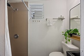 Kb 123 3bd2ba Pool Walk to OceanPark