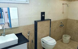 Hotel MS Pride - Prime Located