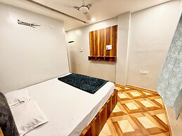 Hotel Demand - near Main Temple