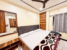 Hotel Demand - near Main Temple