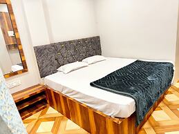 Hotel Demand - near Main Temple