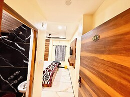 Hotel Demand - near Main Temple