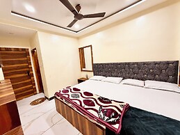 Hotel Demand - near Main Temple