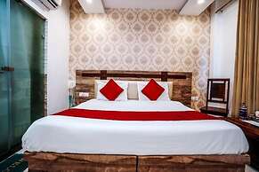 HOTEL ALMOND