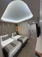 Elysia Hotel